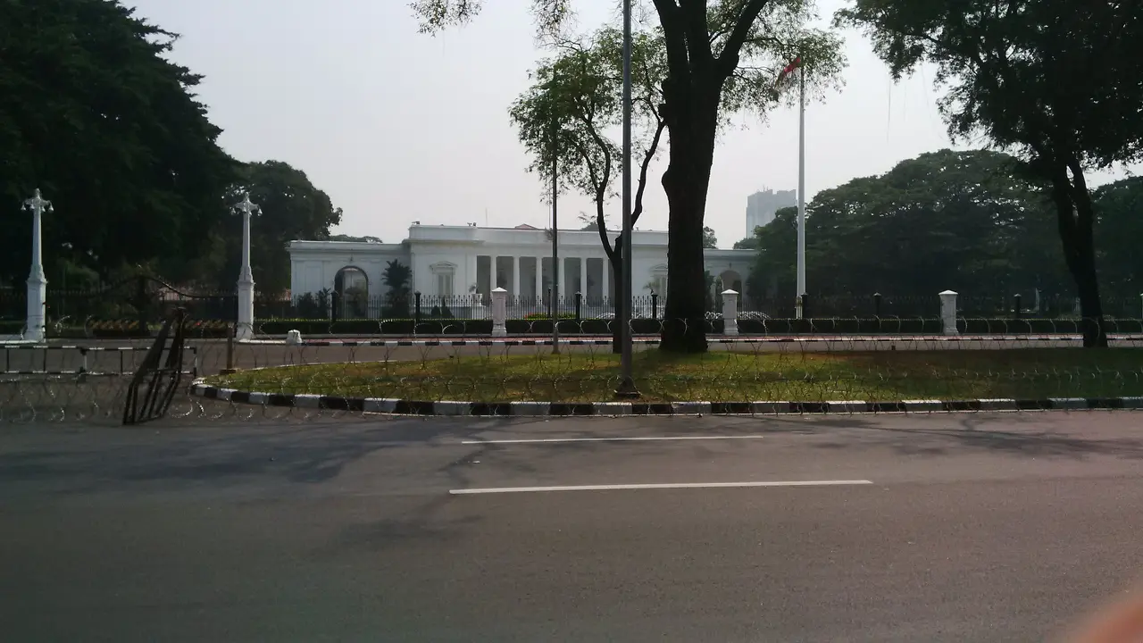 Harkitnas, Istana Dilindungi dengan Kawat Duri dan Anjing Pelacak