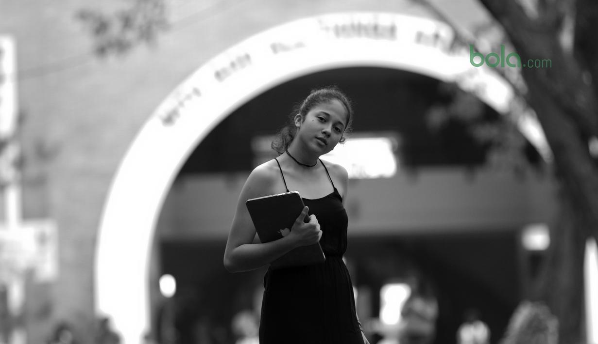 Selain menyukai Basket, Shita Dewi Marino memiliki hobi lain yakni memasak. (Bola.com/Nick Hanoatubun)