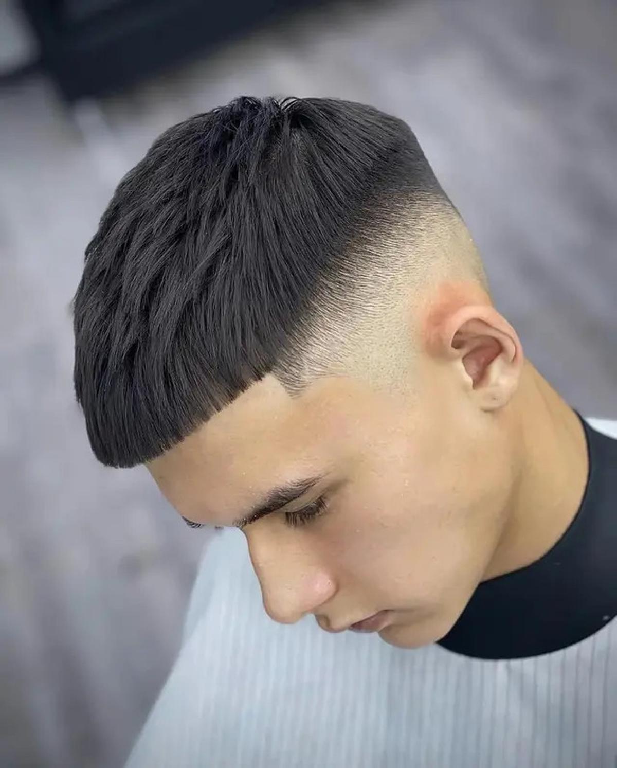 5 Potongan Rambut Buzz Cut dengan Gaya Modern dan Rapi April 2025
