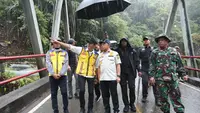 Menteri Dalam Negeri (Mendagri) sekaligus Ketua Satuan Tugas (Satgas) Percepatan Rehabilitasi dan Rekonstruksi (PRR) Pascabencana Sumatera, Muhammad Tito Karnavian, memastikan pembangunan jalan dan jembatan terdampak bencana di Kabupaten Bener Meriah, Aceh, mengutamakan aspek keselamatan masyarakat.
