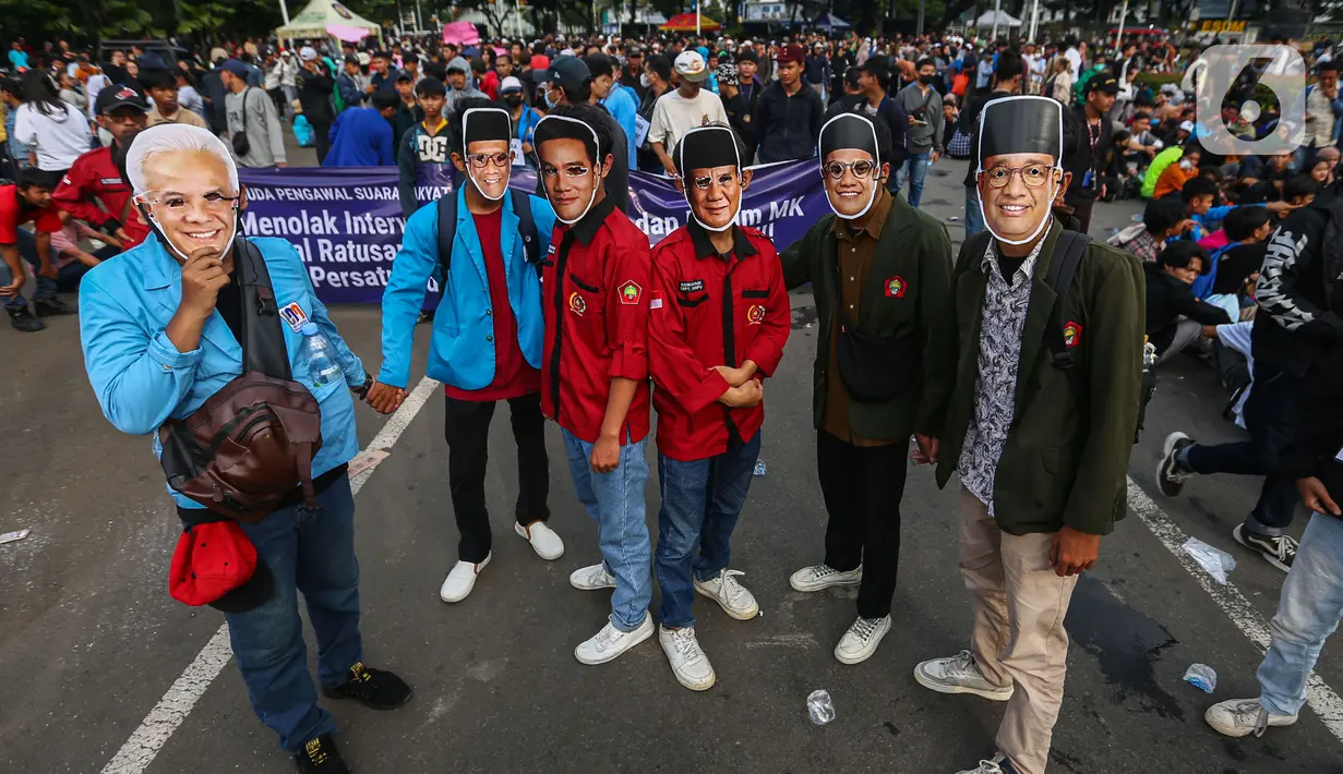 Massa tetap datang meski Prabowo Subianto telah meminta pendukungnya untuk membatalkan rencana aksi tersebut. (Liputan6.com/Angga Yuniar)
