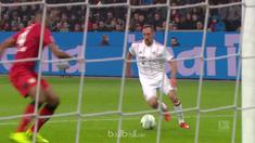 Berita video highlights Bundesliga 2017-2018, Bayer Leverkusen vs Bayern Munchen, dengan skor 1-3. This video presented by BallBall.