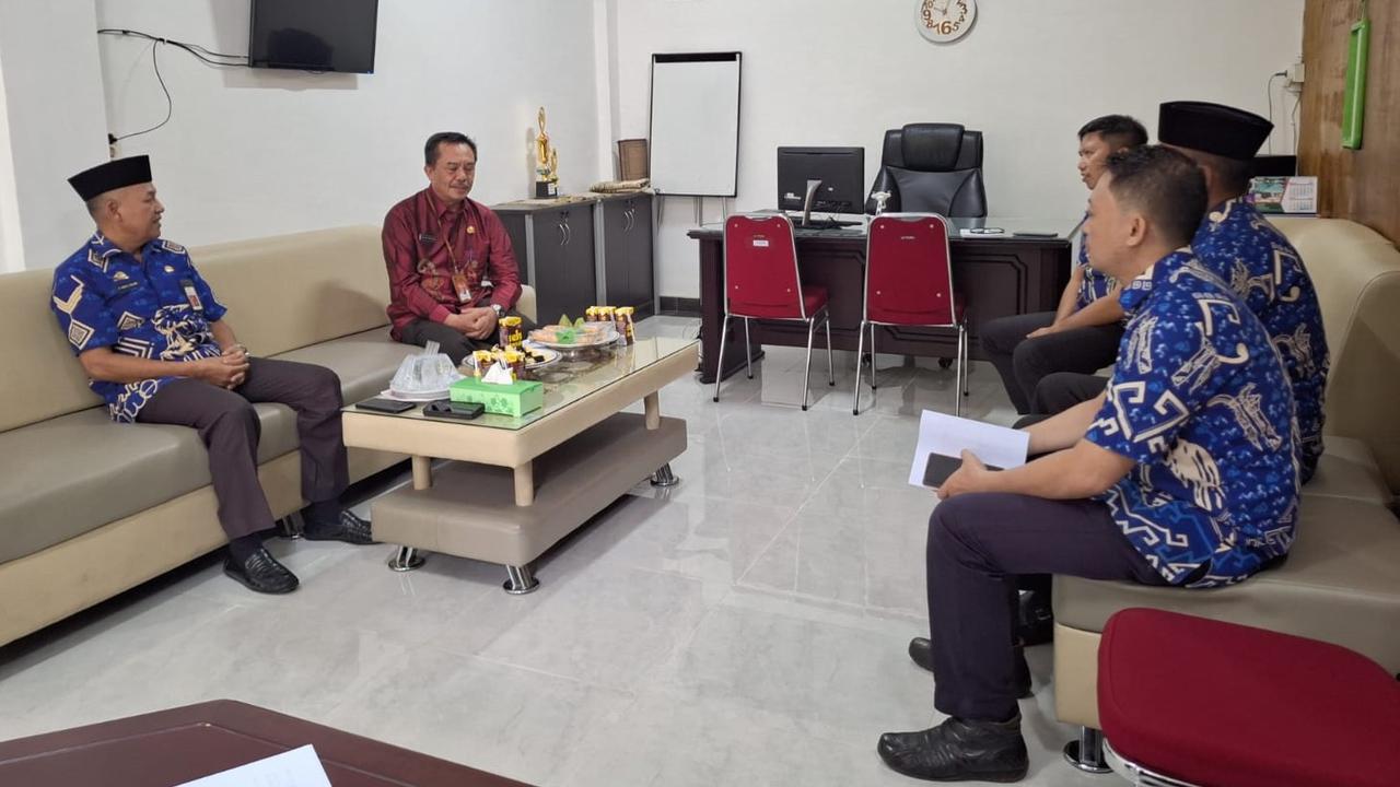 Kepala BSKDN Yusharto Huntoyungo, saat kunjungan kerja ke Gowa, Jumat, (28/4/2023). (Istimewa)