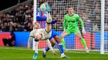 West Ham hanya puas meraih satu poin saat bertandang ke markas Crystal Palace dalam laga lanjutan Liga Inggris di Selhurst Park, London, Inggris, Senin (20/04/2026) waktu setempat. (AP Photo/Jordan Pettitt)