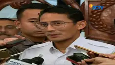 Sandi menginginkan sepatu formal yang dapat digunakan di segala medan.