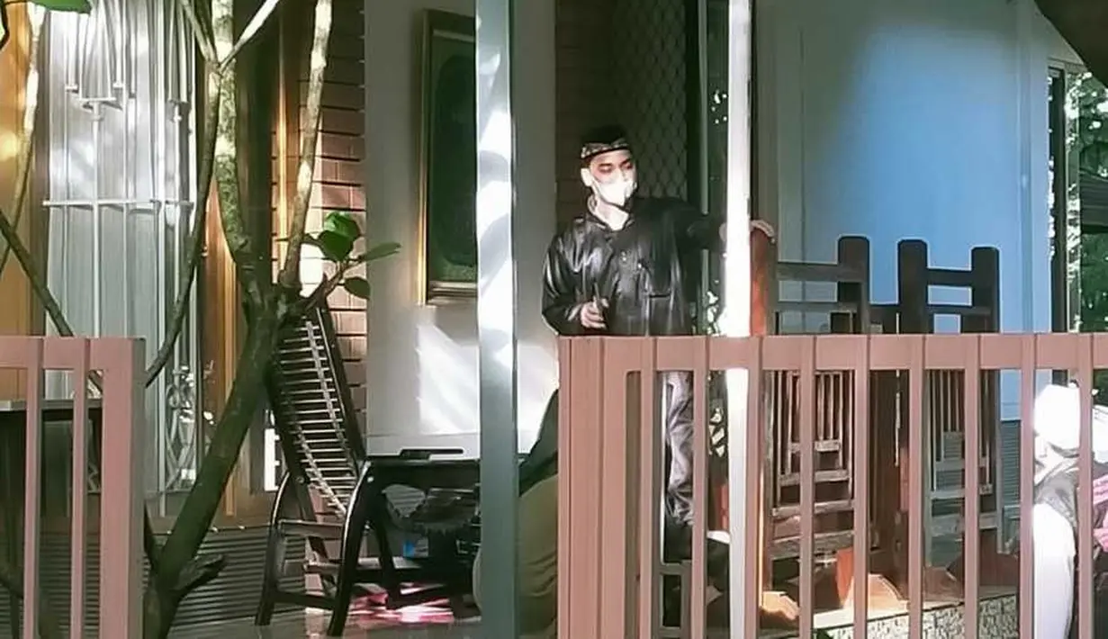 Alvin Faiz berduka (Budy Santoso/Kapanlagi.com)