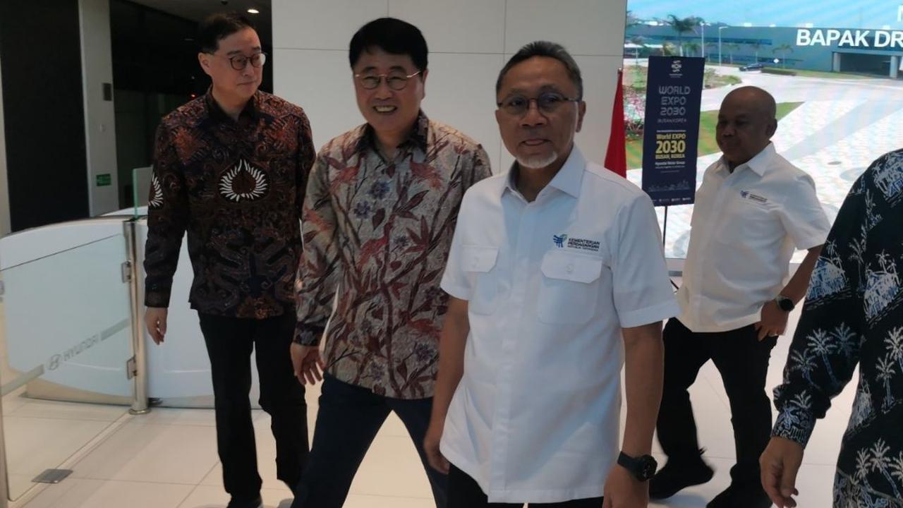 Mendag menjelaskan apabila media sosial ingin membuka platform sosial commerce itu diperbolehkan. Namun sosial commerce hanya untuk promosi dan iklan. Jika ingin berjualan maka harus melalui e-commerce.&nbsp;