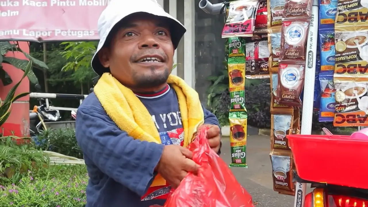 Kisah Sukses Artis Ucok Baba Pernah Jualan Tas Kresek