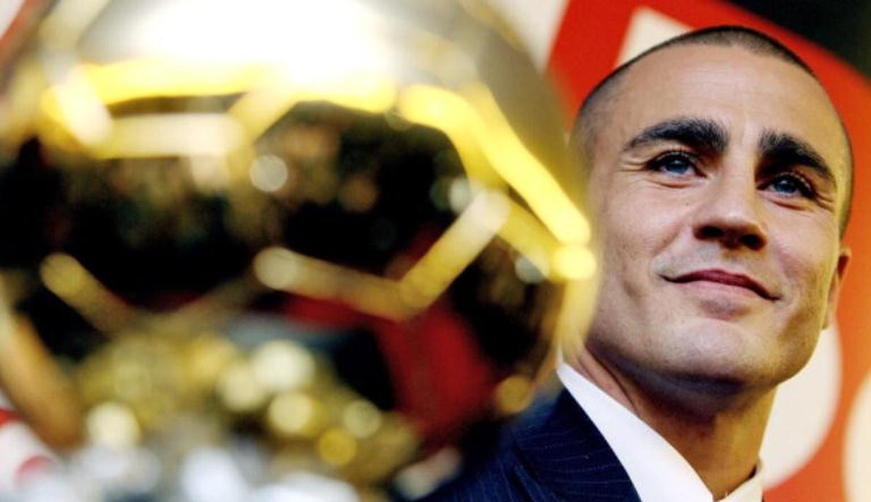 Fabio Cannavaro dinobatkan sebagai peraih penghargaan Ballon d'Or dengan nilai transfer terendah. Ia sukses meraih gelar Liga Italia musim 2005/06 bersama Juventus dan trofi Piala Dunia 2006 bersama Timnas Italia saat nilai pasarnya masih mencapai 13 juta euro. (AFP/Franck Fife)