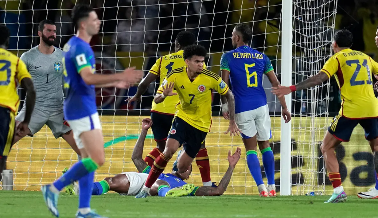Dua kekalahan beruntun diderita Brasil sehingga mereka terdampar di posisi kelima dengan tujuh poin, selisih lima angka dari Argentina di puncak. (AP Photo/Ricardo Mazalan)