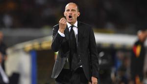 Pelatih AC Milan, Massimiliano Allegri,&nbsp;dalam laga Serie A&nbsp;melawan&nbsp;Lecce di Stadion Via del Mare, Lecce, Italia,&nbsp;Sabtu (30 Agustus 2025). (Giovanni Evangelista/LaPresse via AP)