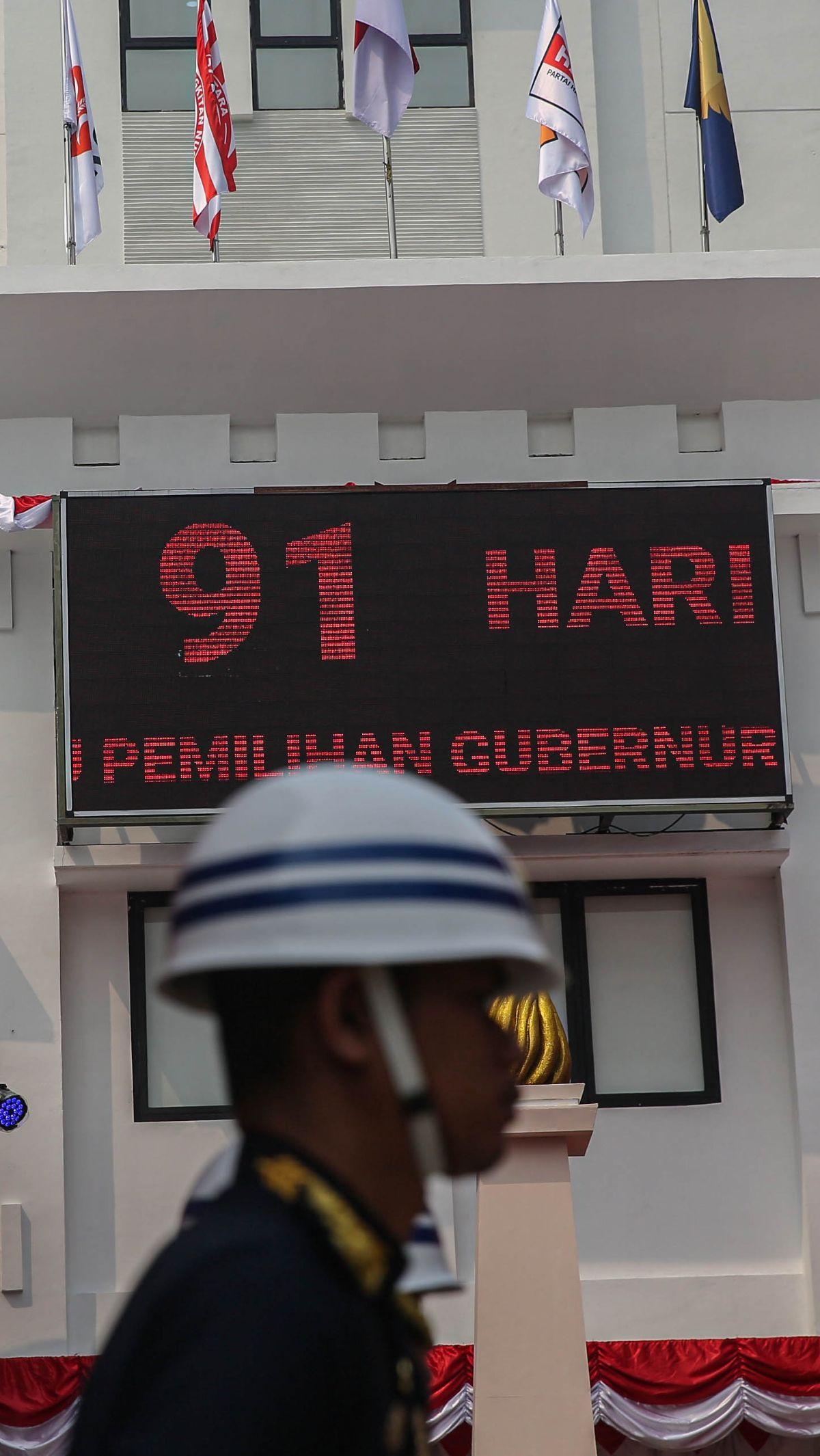 "KPU DKI Jakarta siap menerima pendaftaran paslon gubernur-wagub sebagaimana PKPU Tahun 2024 bahwa tahapan penerimaan itu tanggal 27-29 Agustus," ucap Wahyu.&nbsp;Foto: Liputan6.com/Angga Yuniar<br>