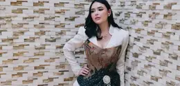 Amanda Manopo Tampil Perdana di Publik Saat Gala Premiere Jangan Buang Ibu. [@bellyverzon]