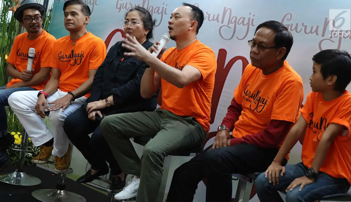 Aktor Verdi Solaiman memberi keterangan pers film terbarunya yang berjudul Guru Ngajidi Jakarta, Rabu (14/3). Film tersebut akan tayang pada 22 Maret 2018 dan mengambil lokasi syuting di Boyolali dan Sidoarjo. (Liputan6.com/Immanuel Antonius)