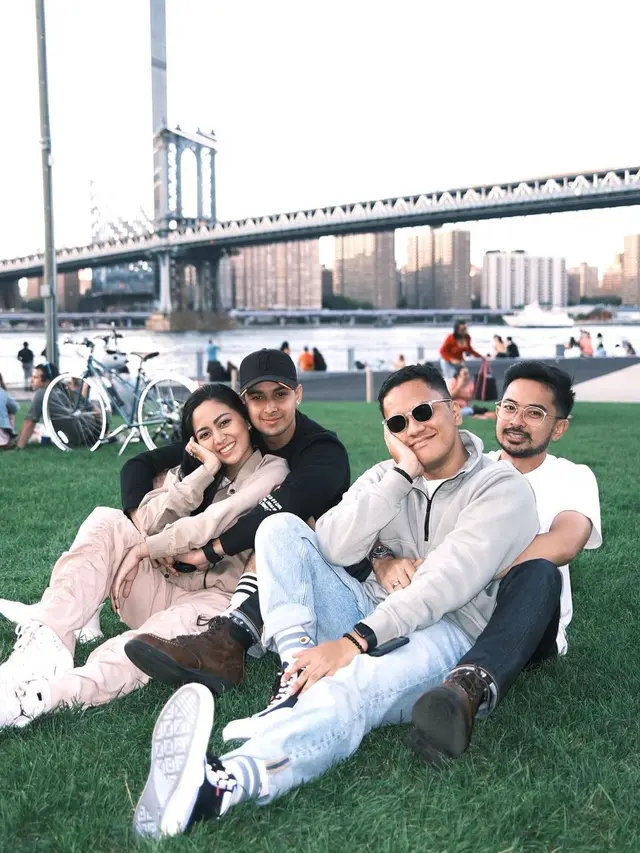 Susul ke Amerika, Ini 6 Potret Rachel Vennya Bareng Salim Nauderer di New York