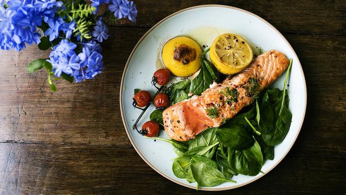 Resep Salmon Panggang Menu Diet Sehat - Lifestyle Fimela.com