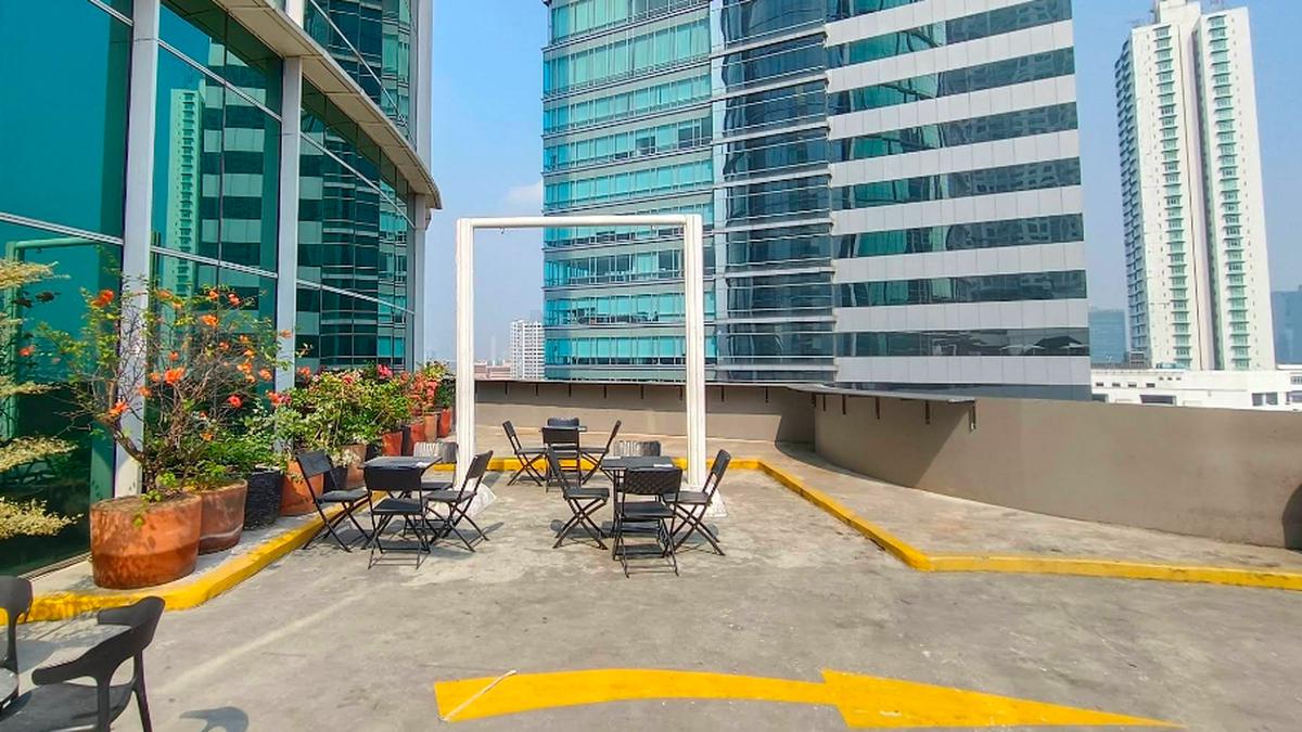 Tanjakan 13 Kuningan: Spot Nongkrong Kekinian di Jakarta Selatan