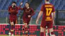 AS Roma baru berhasil menyamakan skor 1-1 pada menit ke-40 melalui Marash Kumbulla. Skor imbang 1-1 bertahan hingga babak pertama usai. (AP/Alessandra Tarantino)