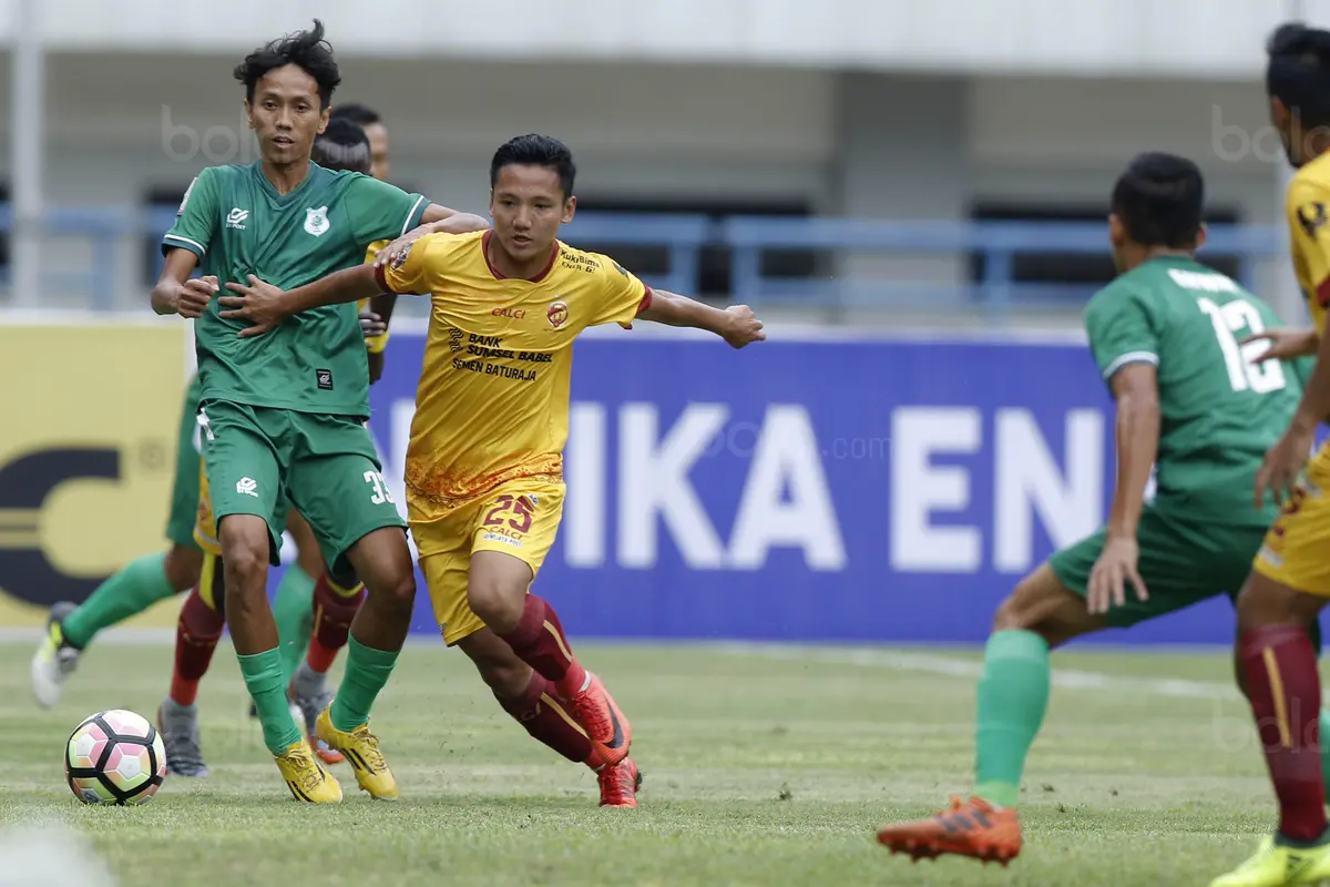 Gelandang Sriwijaya FC, Syahrian Abimanyu