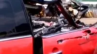 Mini Cooper Tabrak Truk Kontainer di Tol, 1 Orang Tewas