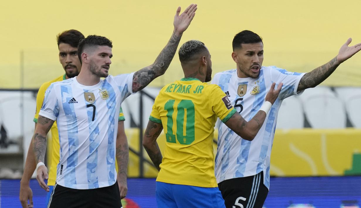 Menurut laporan Globo, penghentian tersebut diduga akibat adanya 4 pemain Timnas Argentina yang bermain di Liga Inggris yang melanggar aturan karantina. (Foto: AP/Andre Penner)