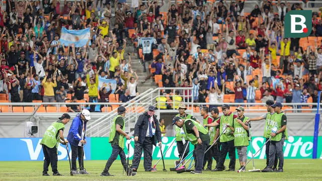Foto: Lapangan JIS Tergenang Jelang Laga Brasil Vs Argentina di Perempat Final Piala Dunia U-17 2023