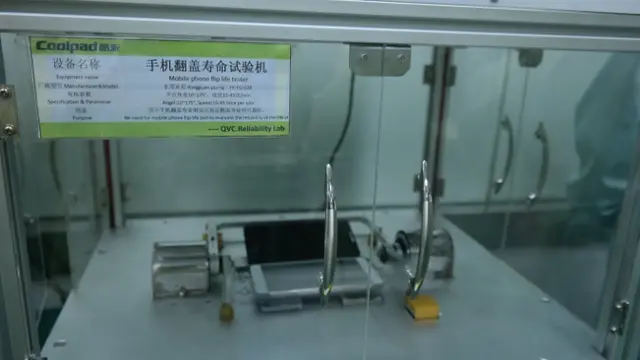 Pabrik smartphone di China