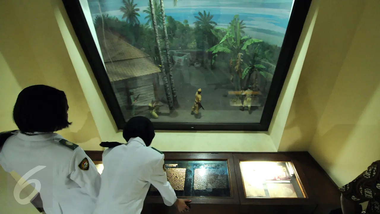 20150929-Sambut Hari Kesaktian Pancasila, Museum Lubang Buaya Ramai Dikunjungi Siswa-Jakarta