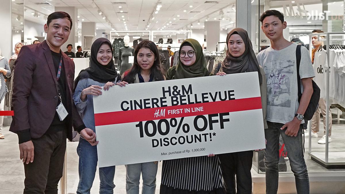 H M Cinere Bellevue Mall Dibuka Bagi bagi Diskon Belanja 100 Persen Fashion Fimela