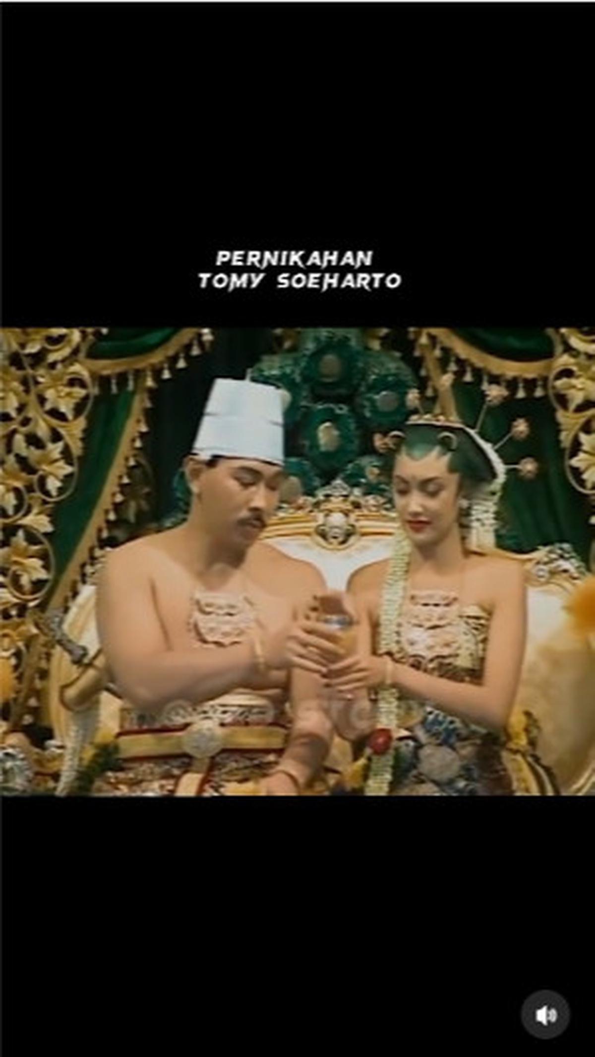 Pemilik akun Instagram jadoel.ig baru-baru ini mengunggah video pernikahan salah satu keluarga cendana. <br>