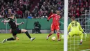 <p>Bayern secara mengejutkan tersingkir dari gelaran DFB Pokal atas Freiburg. (AP Photo/Matthias Schrader)</p>