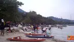 Citizen6, Lampung: Wisatawan yang berkunjung dapat mengabadikan sekitar pulau Condong dengan menaiki kapal motor para nelayan. (Pengirim: Akhid Roviyanto)