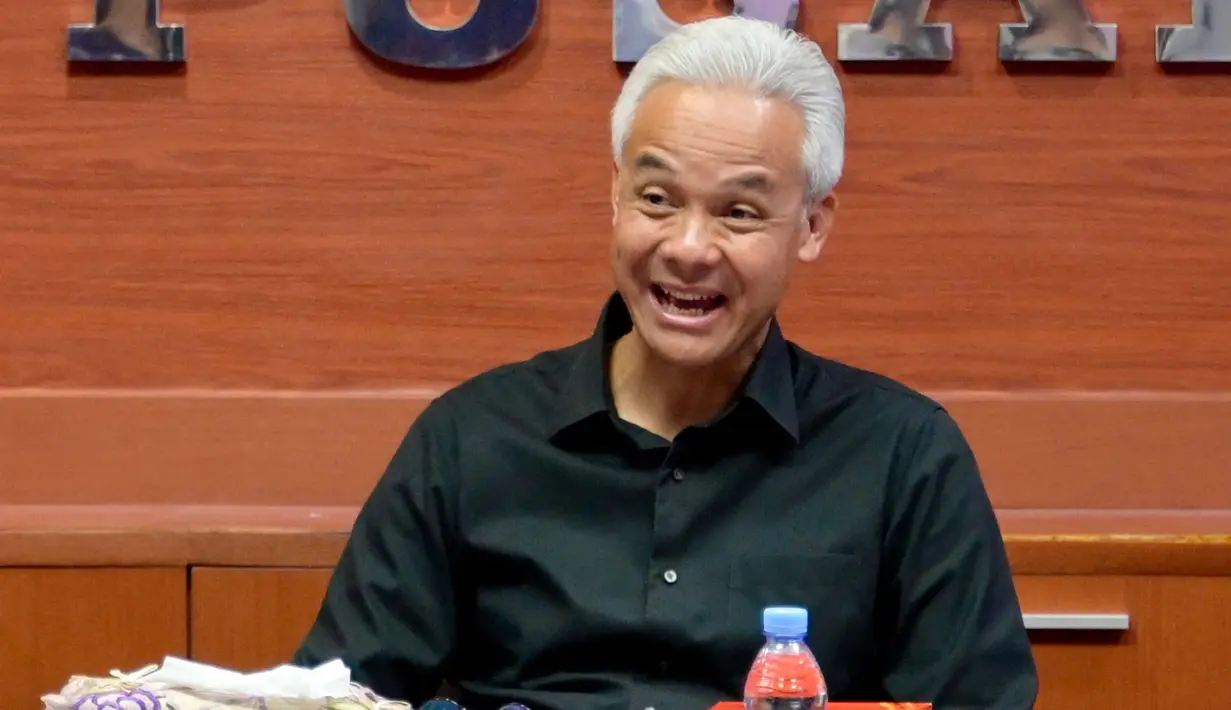 Kedatangan Capres Ganjar Pranowo untuk berdiskusi dan menyerap aspirasi terkait kondisi pers nasional saat ini. (BAY ISMOYO/AFP)
