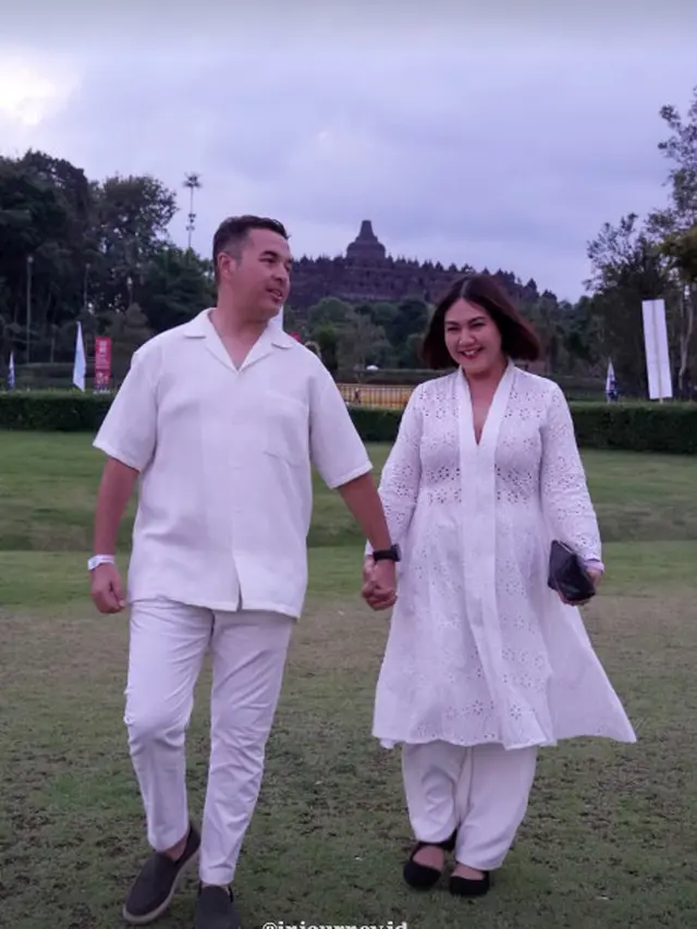 Reuni Geng Cinta di Festival Lampion Borobudur, Gaya Serasi Dian Sastrowardoyo, Adinia Wirasti, dan Sissy Prescillia Curi Perhatian