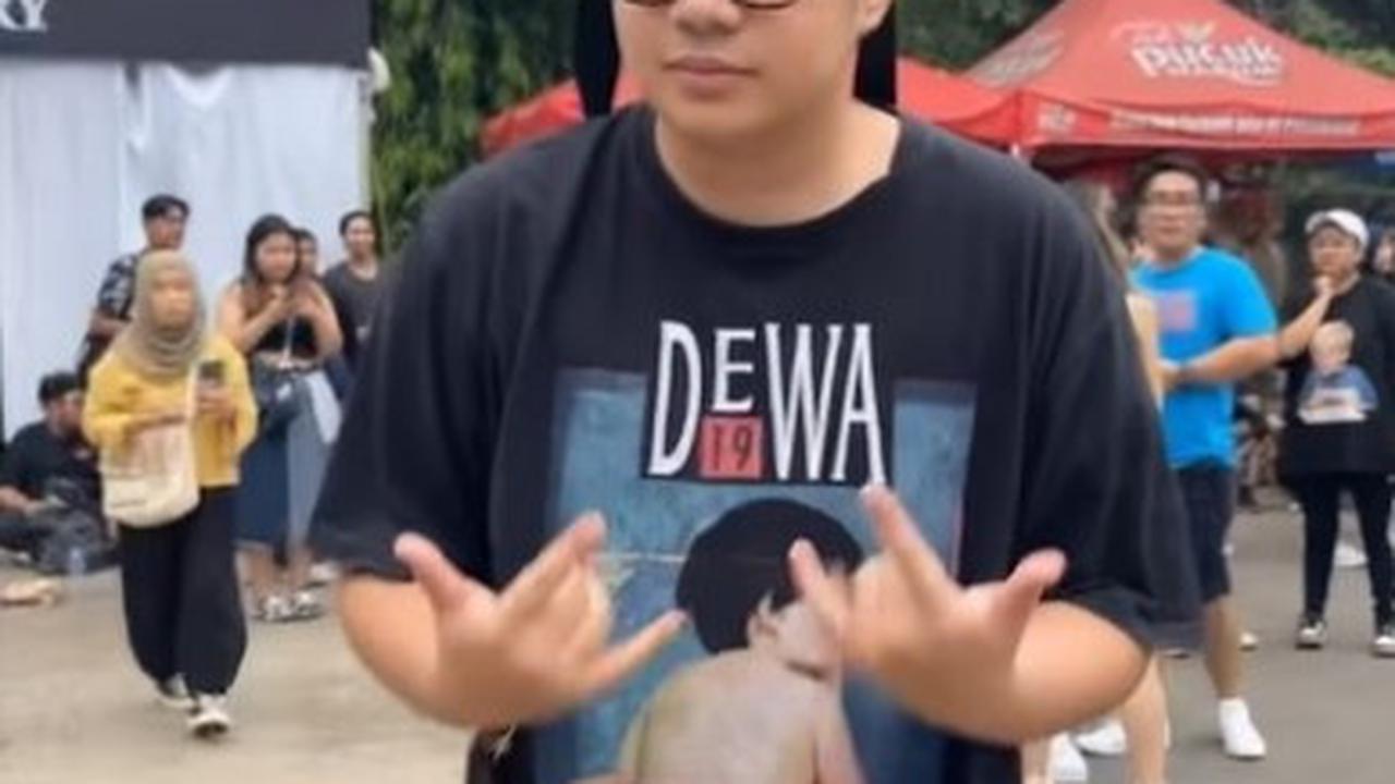 Umay Shahab Nonton Coldplay