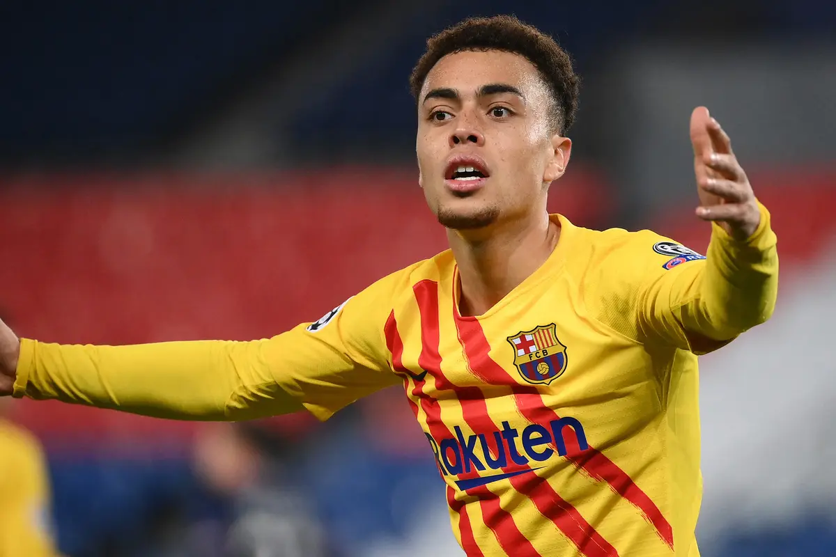 Foto: 5 Pemain Muda Barcelona yang Diorbitkan Ronald Koeman Menjadi Pilihan Utama