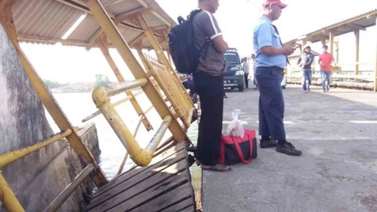 dermaga pelabuhan