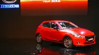 All new Mazda2 Limited Edition dan Mazda Biante Limited Edition diperkenalkan di GIIAS 2015. 