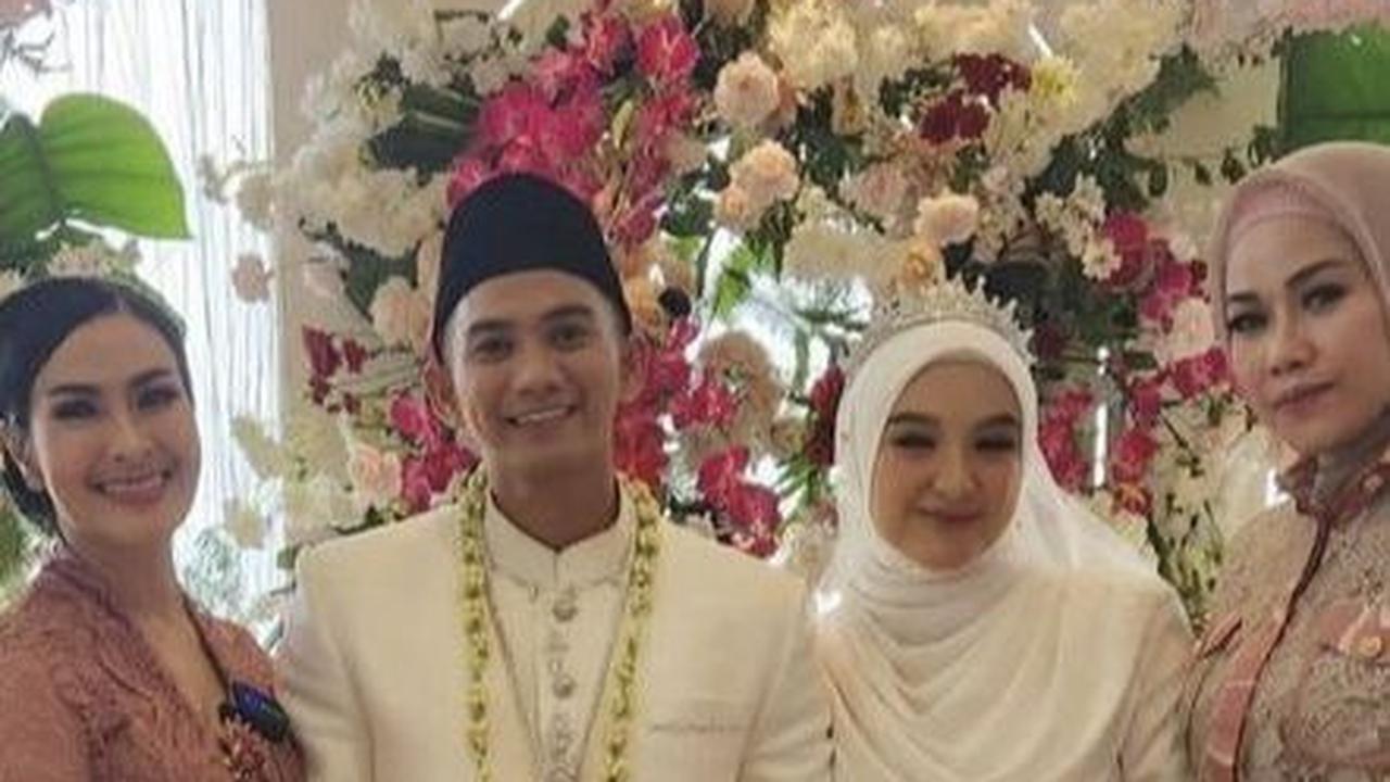 Dihadiri Iis Dahlia