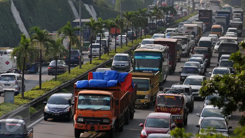 20151229-Antisipasi Kemacetan di Tahun Baru, Truk Dilarang Melitas