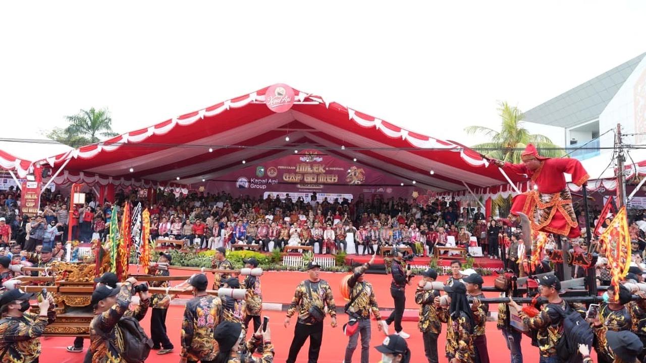 Mendagri Tito Karnavian menghadiri Perayaan Imlek dan Festival Cap Go Meh 2026 di Kota Singkawang
