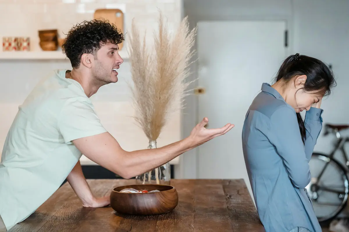 Sering Cekcok dengan Pasangan? Coba Kenali 4 Attachment Styles Ini Terlebih Dahulu!