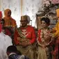 Akad nikah Danny Rukmana dan Raiyah mengusung adat Bugis-Makassar. [dok. screenshot Youtube Cendana TV]