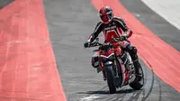 Ducati Steetfighter V4. (rider.drivemag)