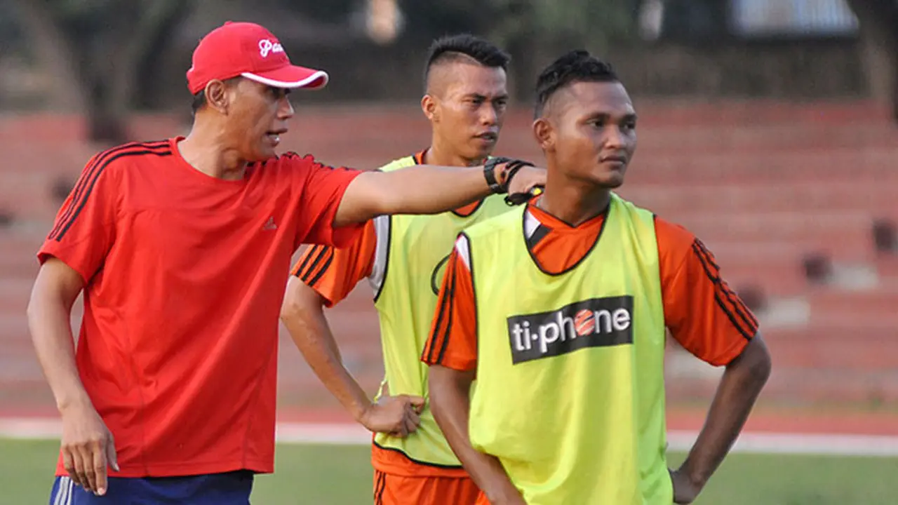 Persis Solo