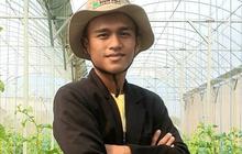 Kisah “Profesor” Melon dari Perdesaan Bojonegoro, Telaten Rawat Buah Premium Cuan Puluhan Juta per Bulan