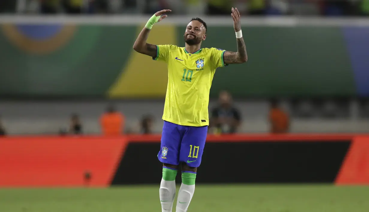 Dua gol tersebut membawa Neymar jadi top skor sepanjang masa timnas Brasil. (AP Photo/Bruna Prado)