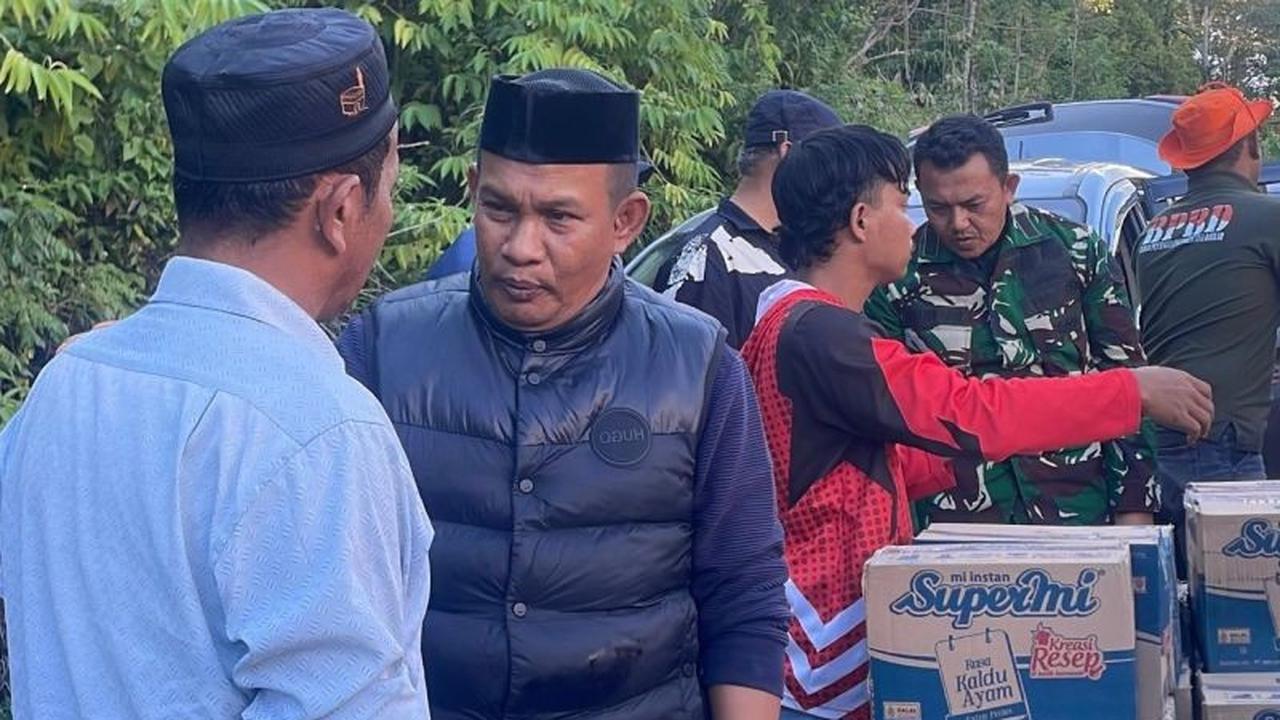 Anggota DPRA Salurkan Bantuan Darurat untuk Korban Banjir Bandang Nagan Raya, Desak Pemerintah Pusat Turun Tangan