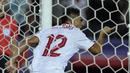 Pemain Sevilla, Wissam Ben Yedder merayakan golnya ke gawang Olympique Lyonnais pada laga grup H liga Champions di Ramon Sanchez Pizjuan stadium, Sevilla, Rabu (28/9/2016) dini hari WIB. (AFP/Cristina Quicler)