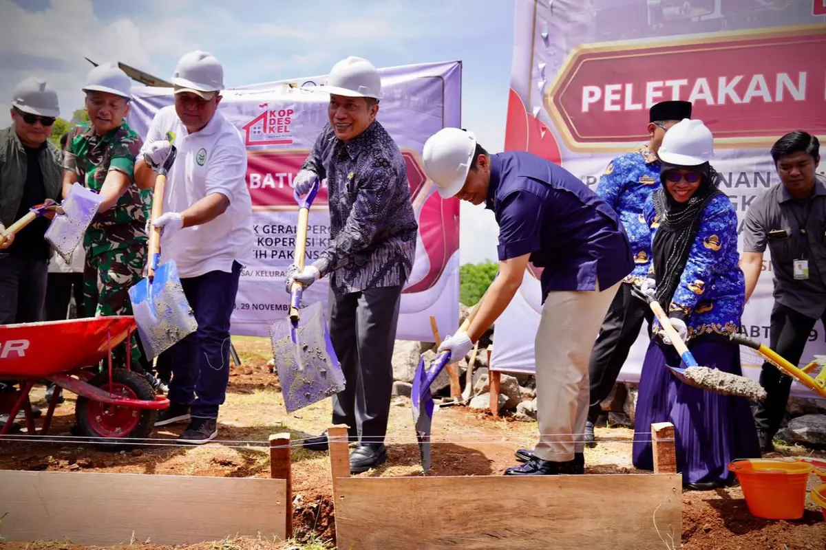 Menteri Koperasi (Menkop) Ferry Juliantono